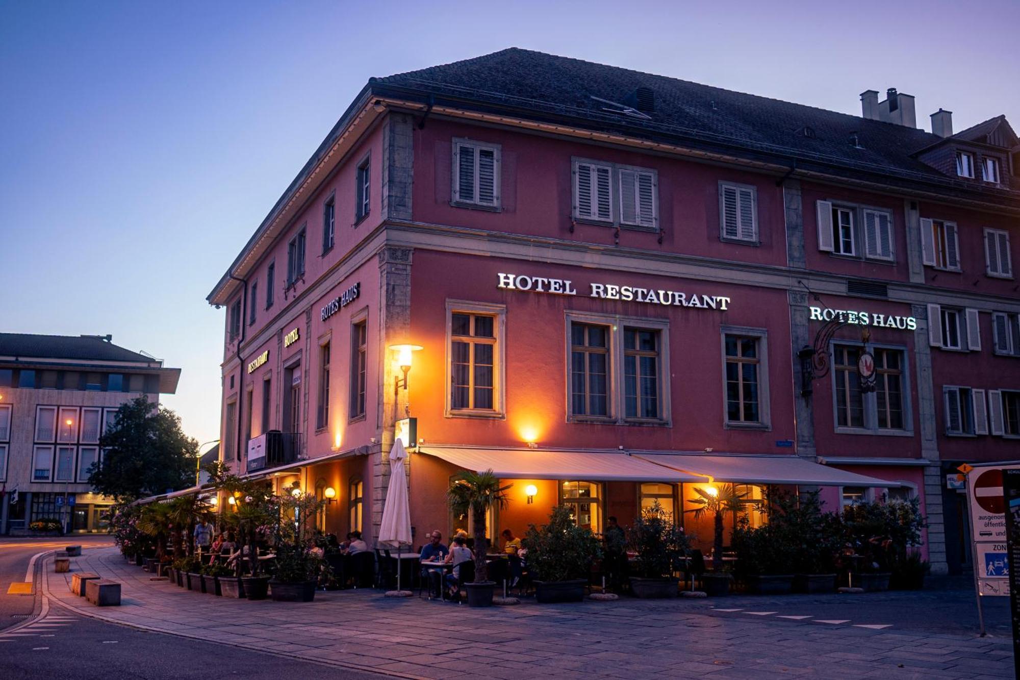 Hotel Rotes Haus Brugg  Esterno foto
