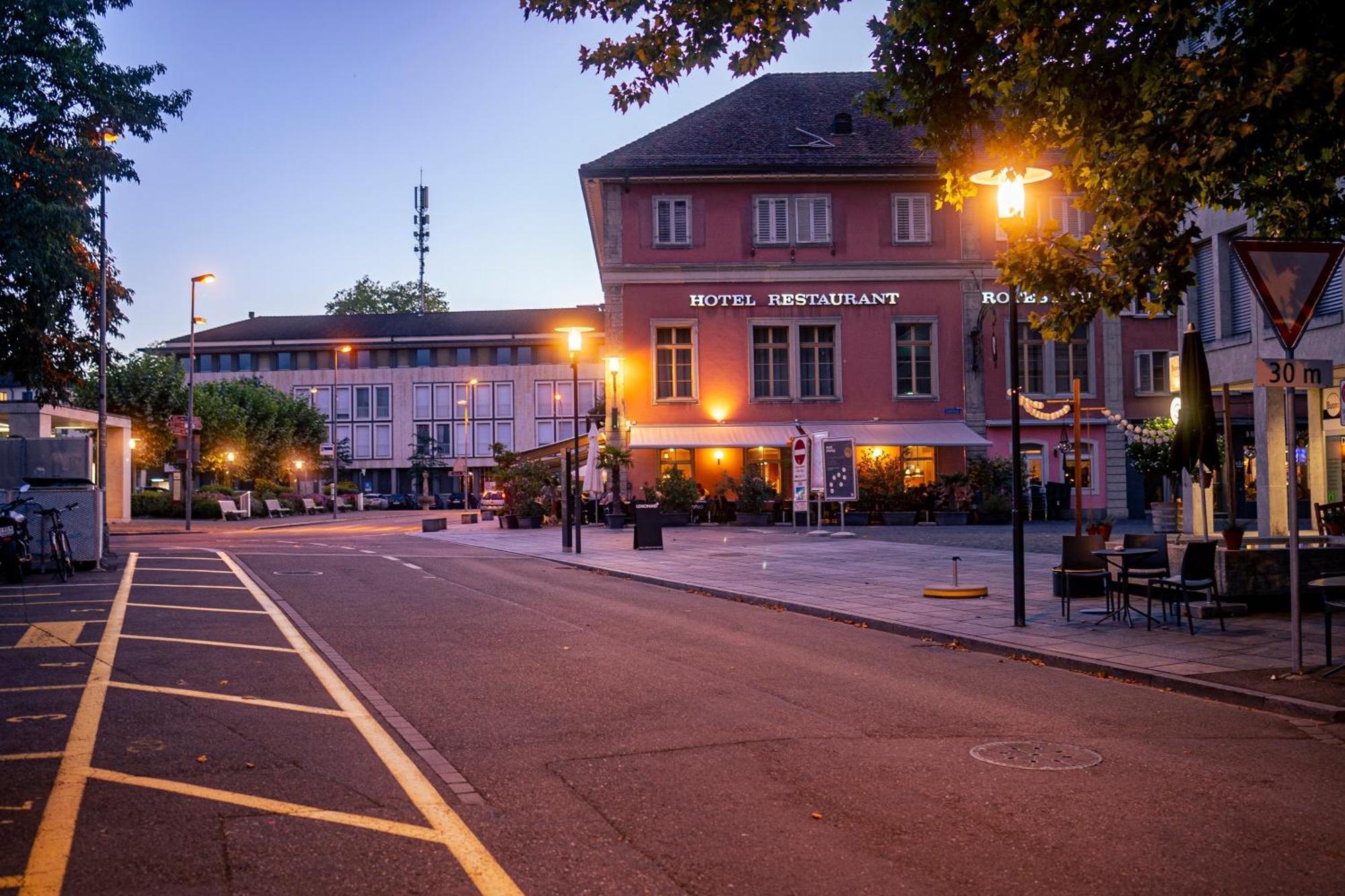 Hotel Rotes Haus Brugg  Esterno foto