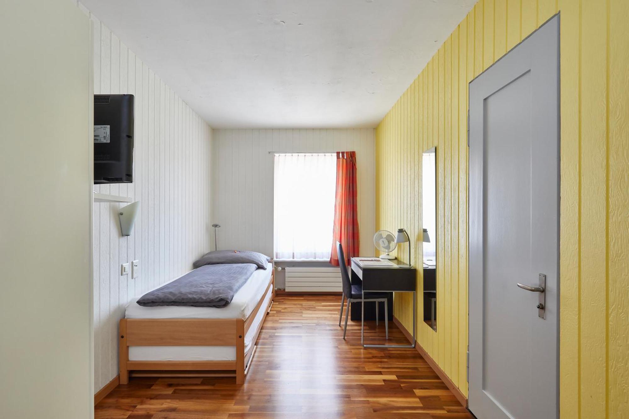 Hotel Rotes Haus Brugg  Esterno foto
