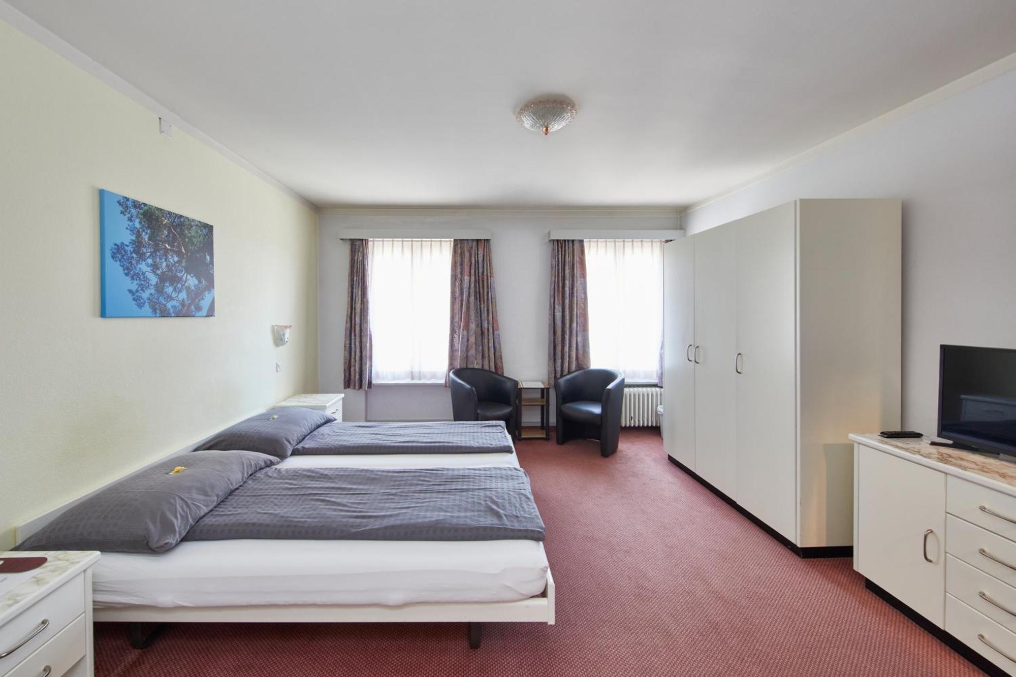 Hotel Rotes Haus Brugg  Esterno foto